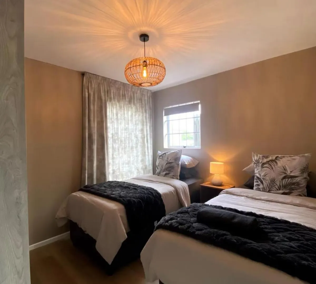 2 Bedroom Apartment, Princess Beach Club, Houtbay Hout Bay 0*,