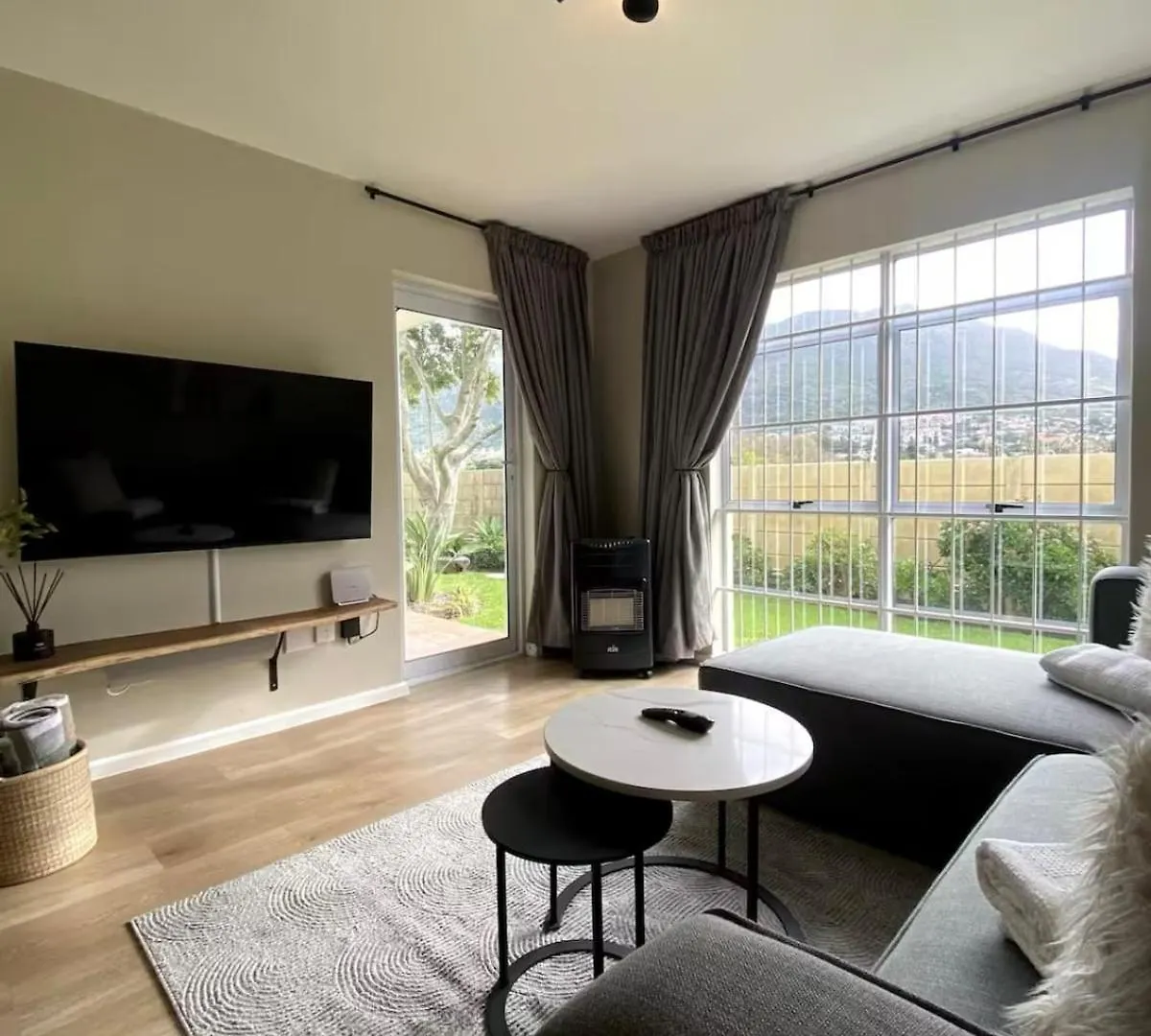 2 Bedroom Apartment, Princess Beach Club, Houtbay Hout Bay Appartement